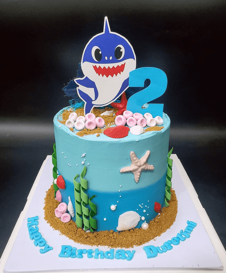 Grand Baby Shark Cake