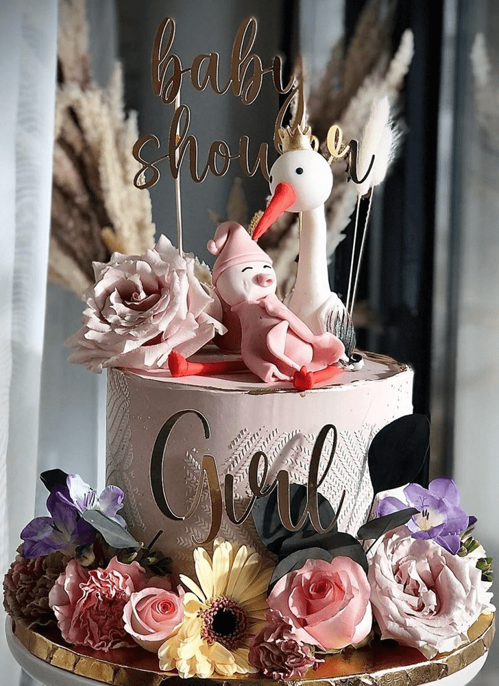 Beauteous Baby Shower Cake