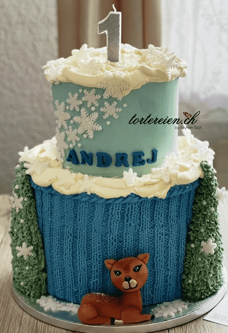 Comely Baby Shower Cake