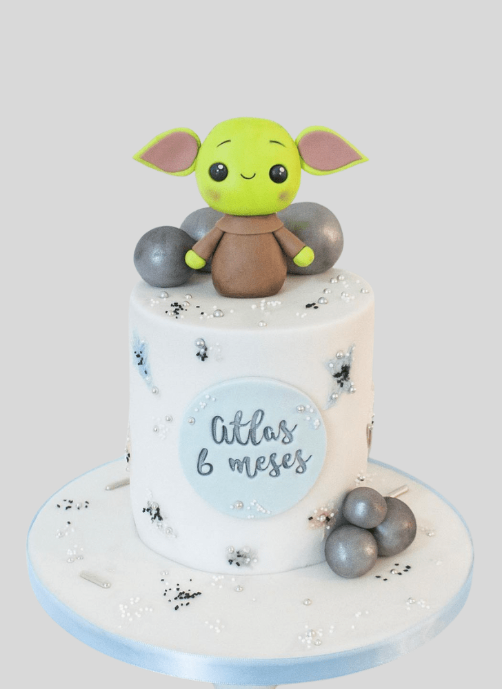 Nice Baby Yoda Cake