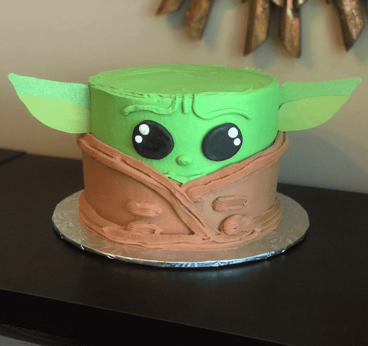 Pretty Baby Yoda Cake