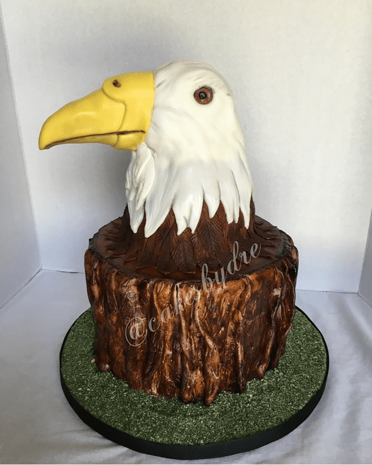 Captivating Bald Eagle Cake