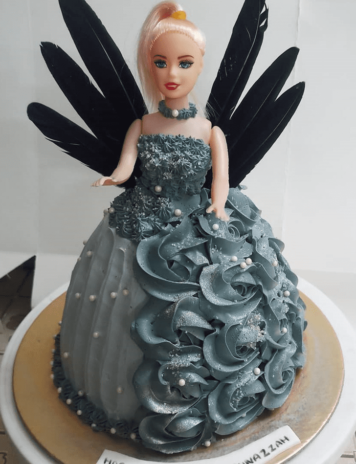 Comely Barbie Cake