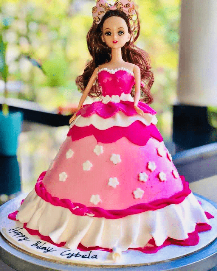 Graceful Barbie Cake