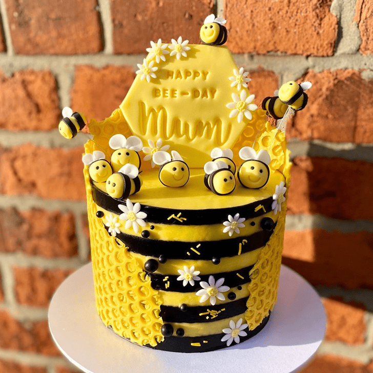 Gorgeous Bee Cake