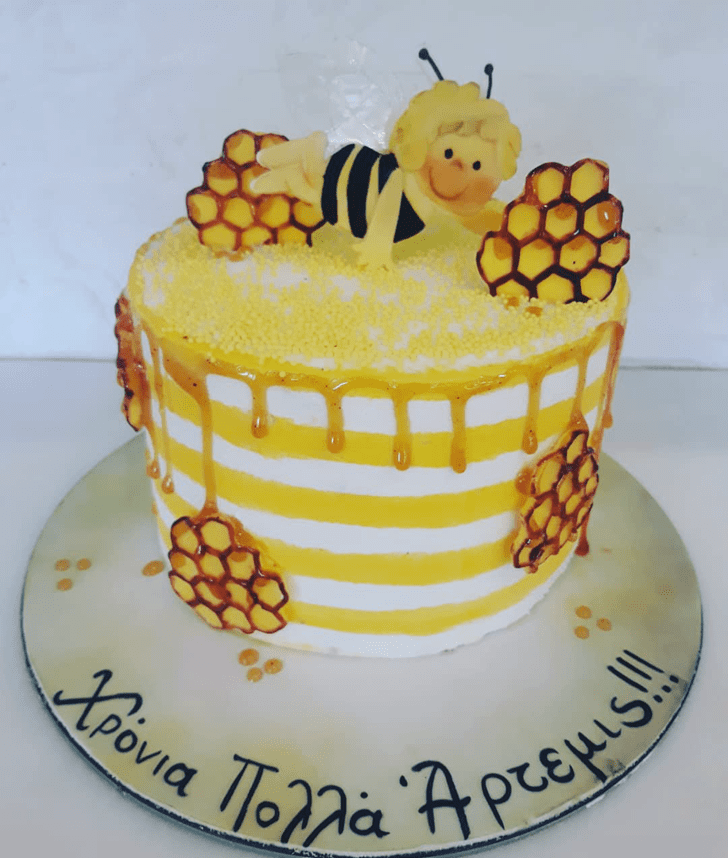 Grand Bee Cake