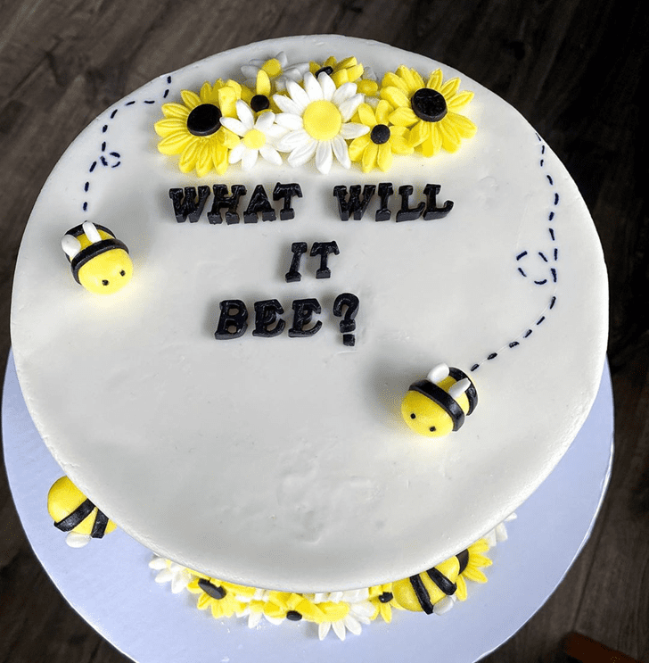Inviting Bee Cake