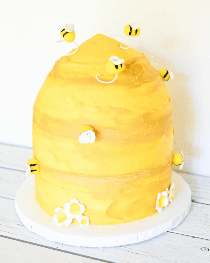 Nice Bee Cake