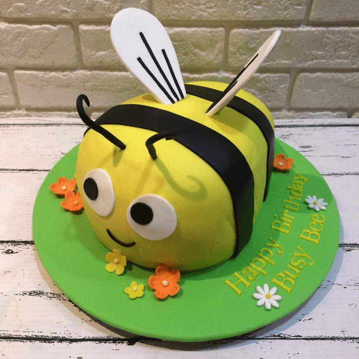 Slightly Bee Cake