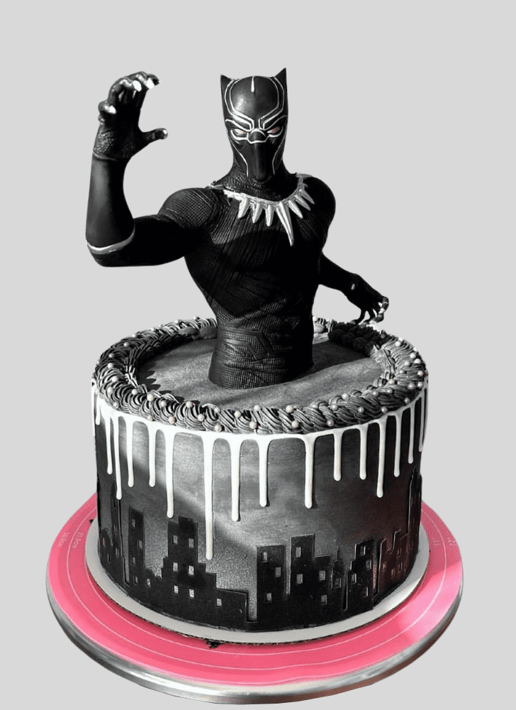 Magnetic Black Panther Cake