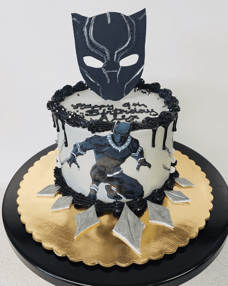 Resplendent Black Panther Cake