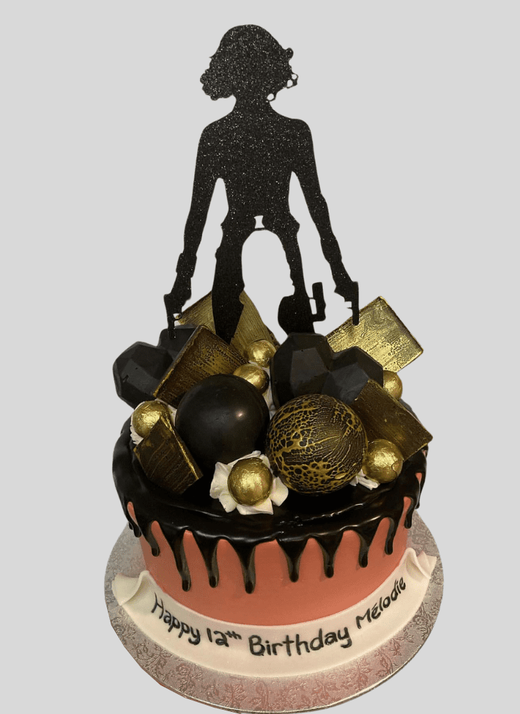 Magnetic Black Widow Cake