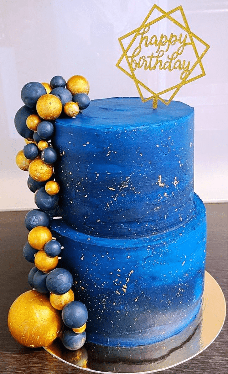 Shapely Blue Cake