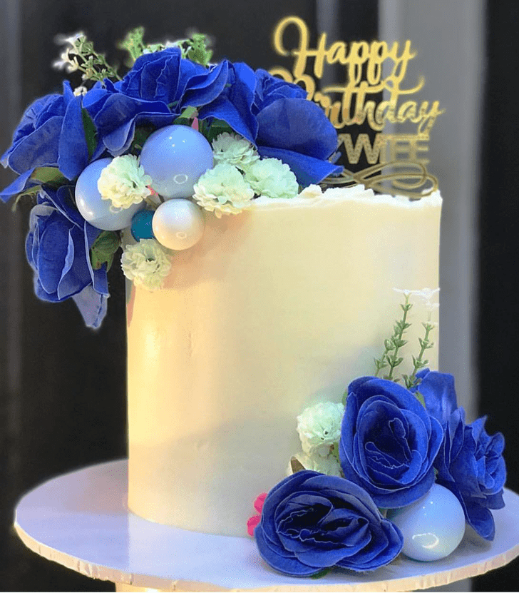 Admirable Blue Rose Cake Design