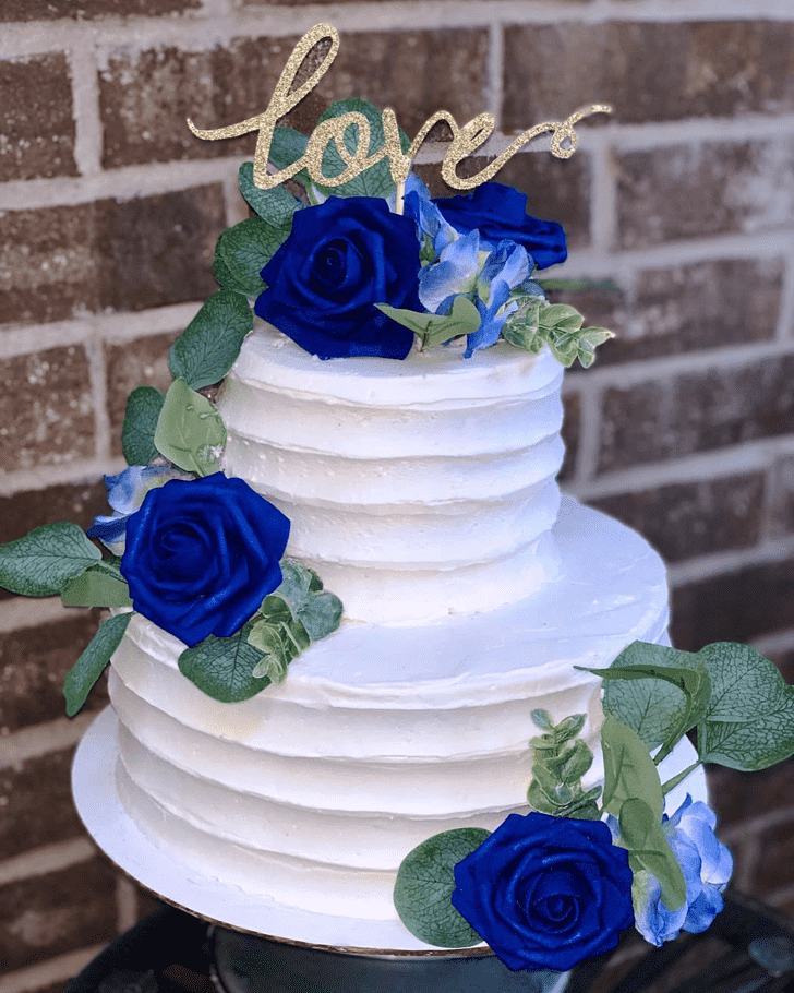 Comely Blue Rose Cake