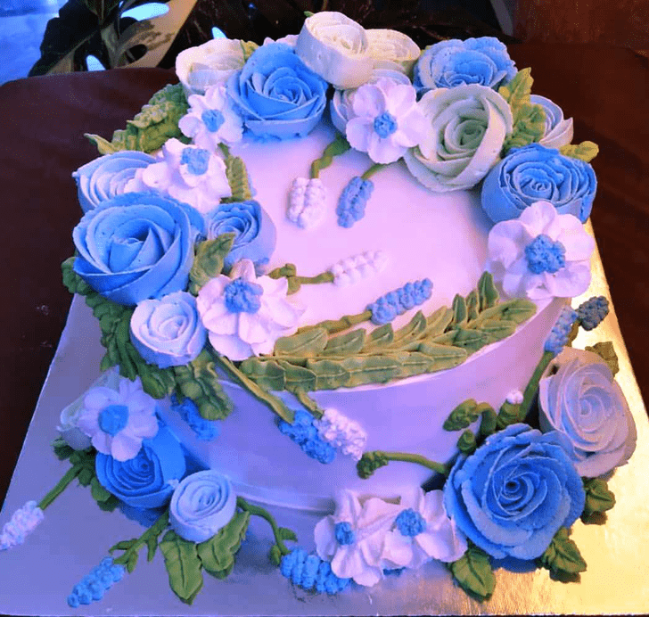 Elegant Blue Rose Cake