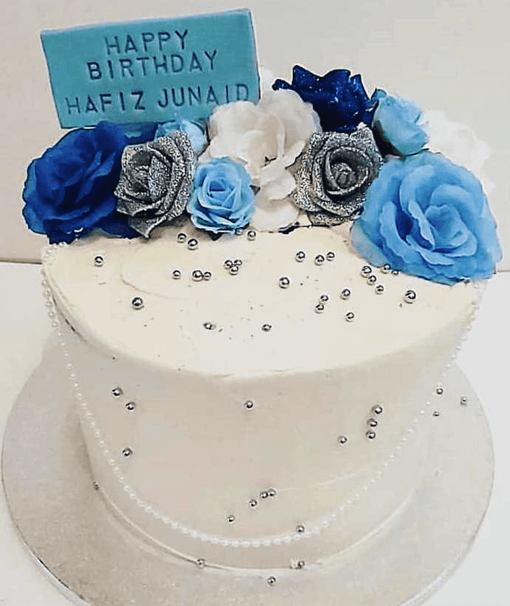 Mesmeric Blue Rose Cake