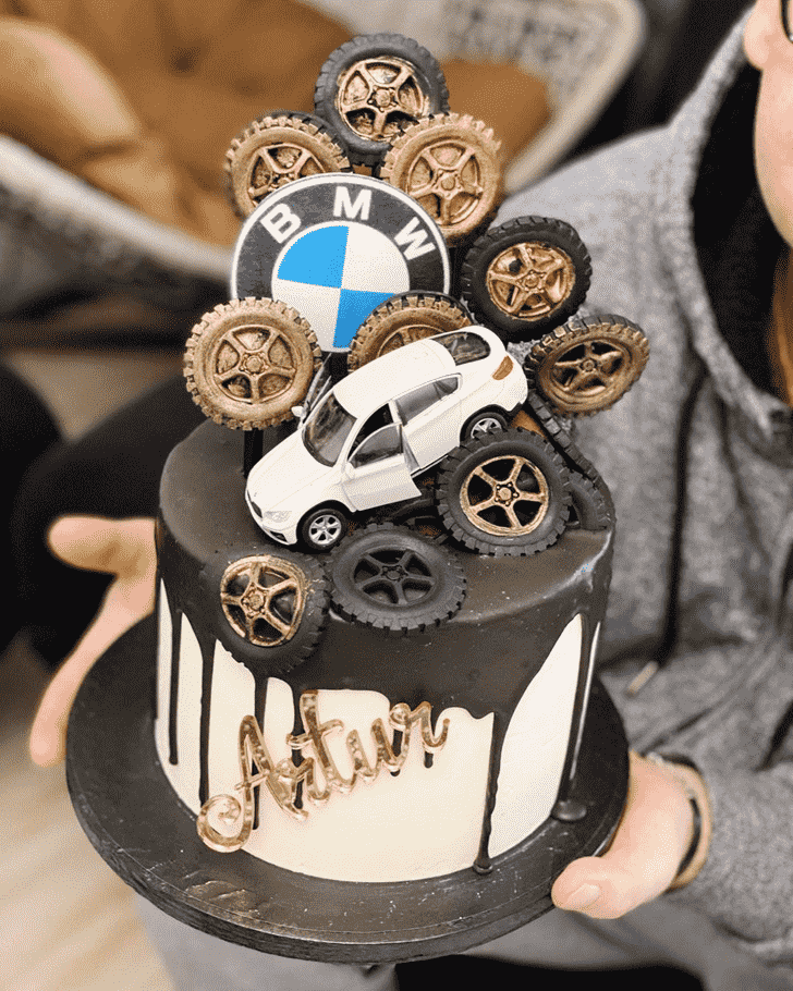 Wonderful BMW Cake Design