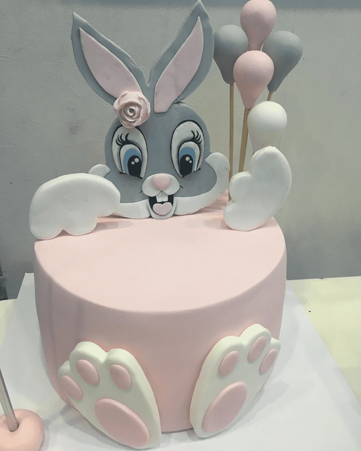 Pleasing Bugs Bunny Cake