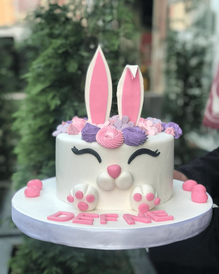Superb Bugs Bunny Cake