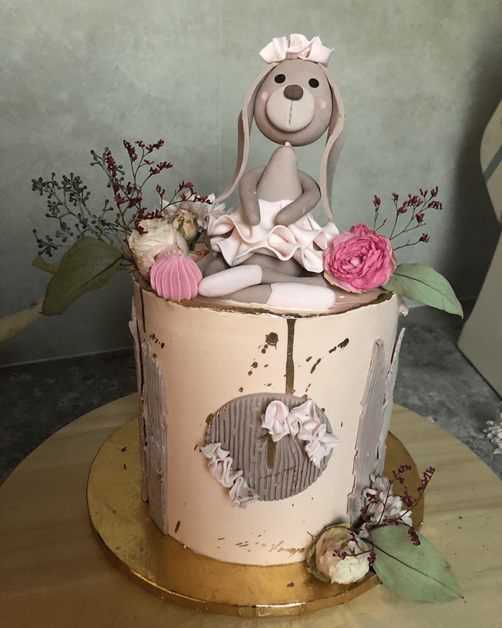 Lovely Bunny Cake Design