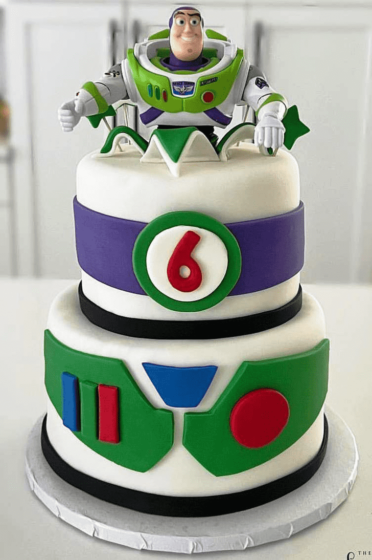 Exquisite Buzz Lightyear Cake