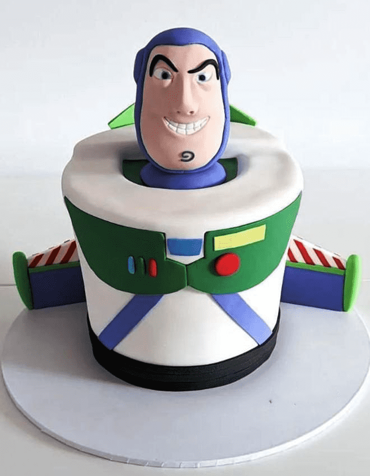 Fascinating Buzz Lightyear Cake