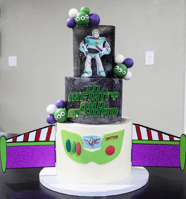 Fine Buzz Lightyear Cake