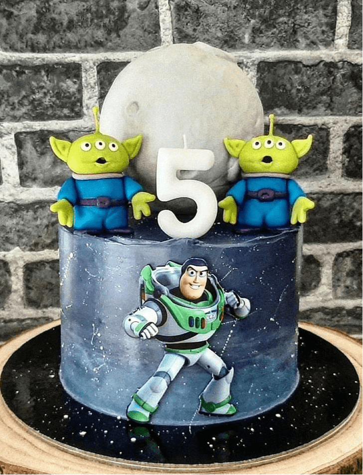 Marvelous Buzz Lightyear Cake