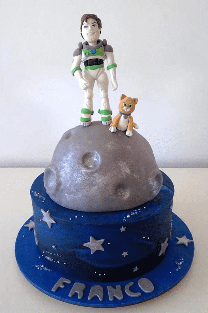 Nice Buzz Lightyear Cake