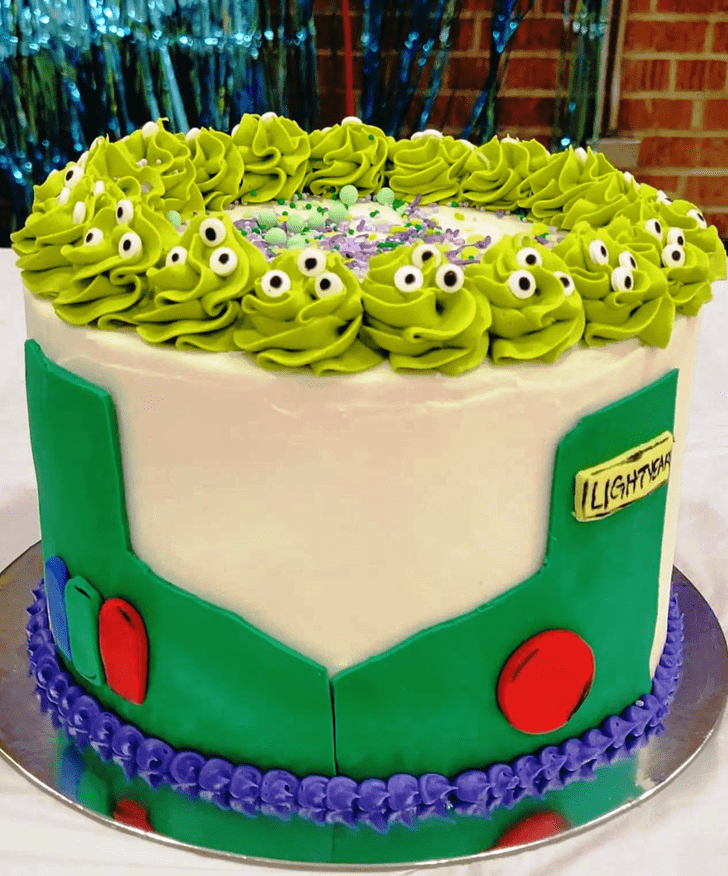 Radiant Buzz Lightyear Cake