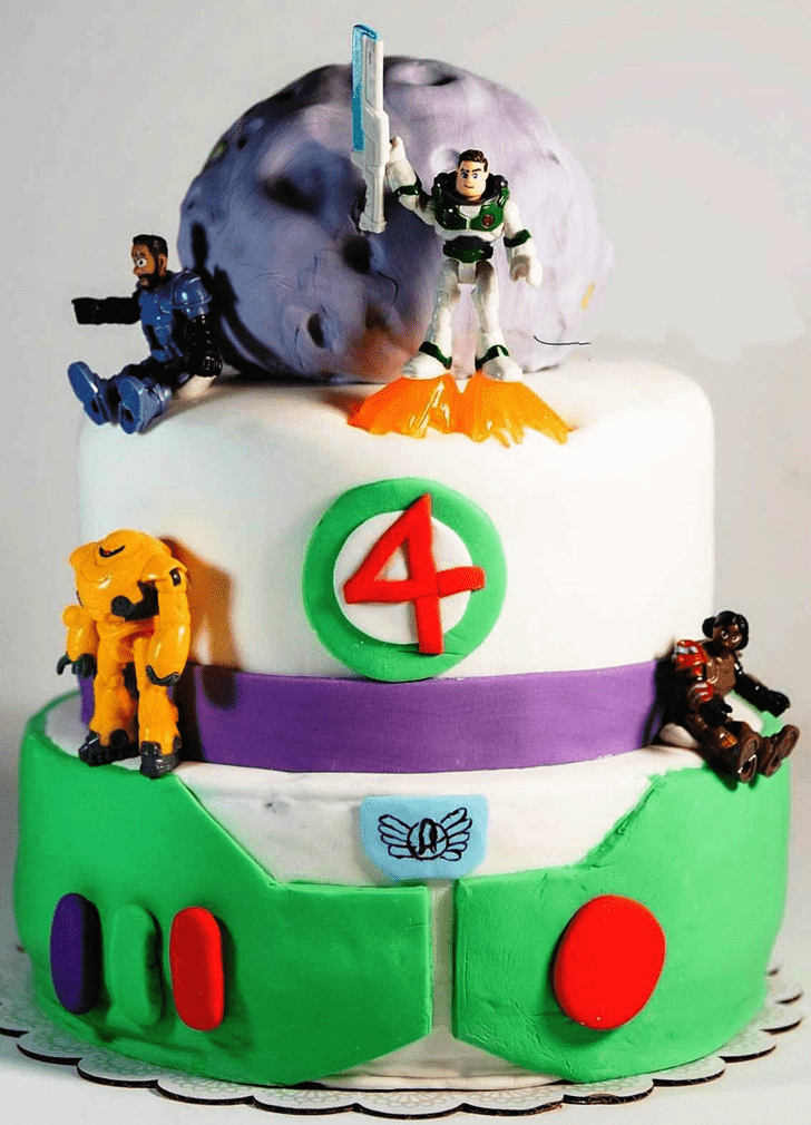 Shapely Buzz Lightyear Cake