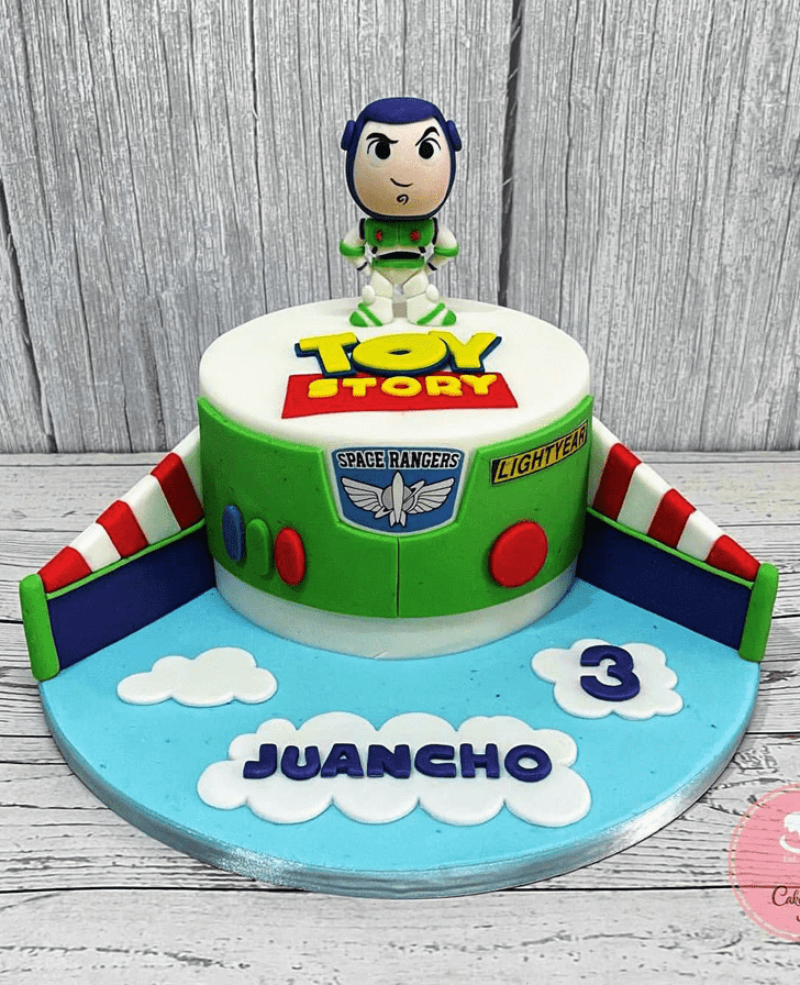 Splendid Buzz Lightyear Cake