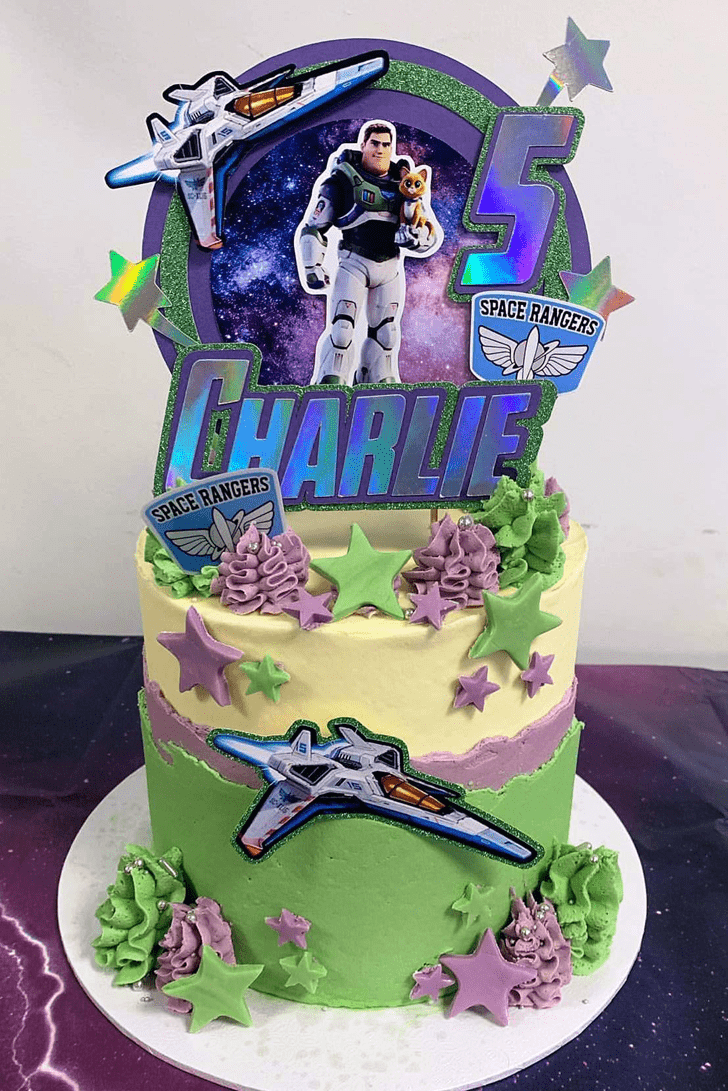 Wonderful Buzz Lightyear Cake Design