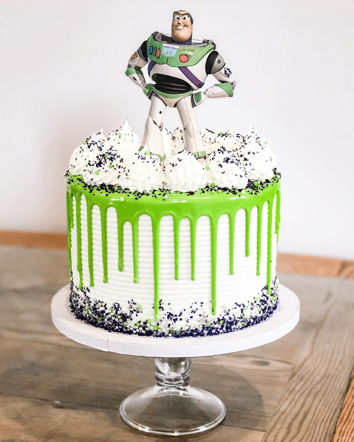 Cute Buzz Lightyear Cake