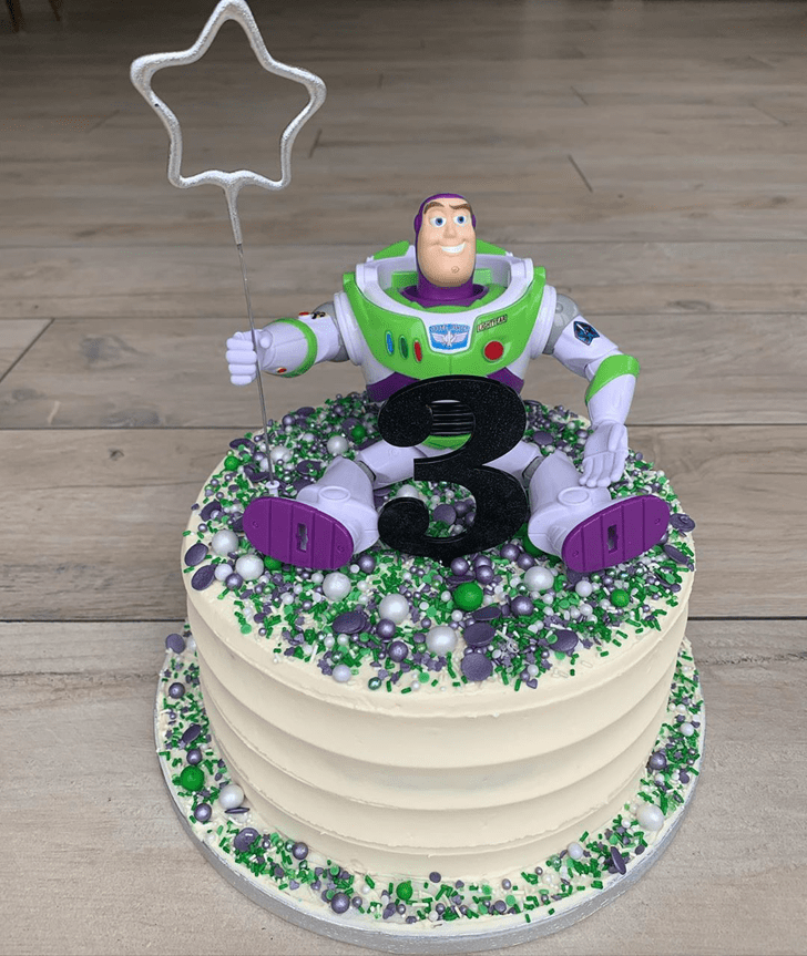 Good Looking Buzz Lightyear Cake