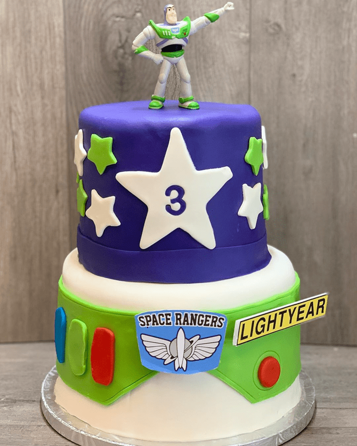 Inviting Buzz Lightyear Cake