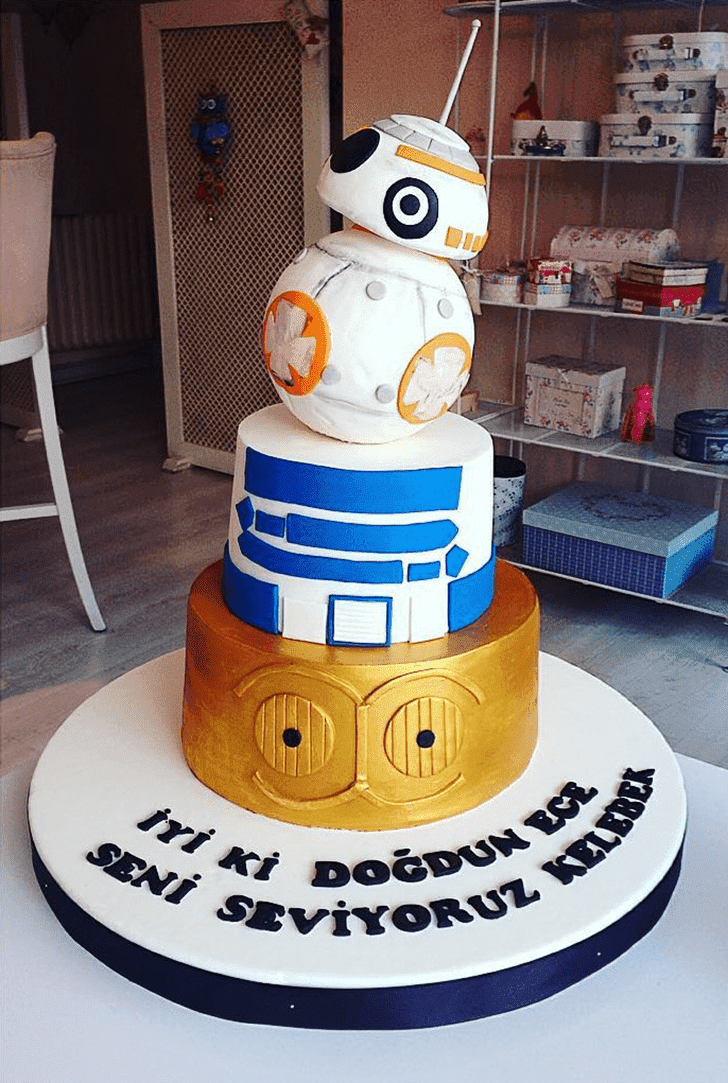Bewitching C-3PO Cake