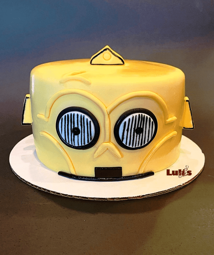 Fine C-3PO Cake