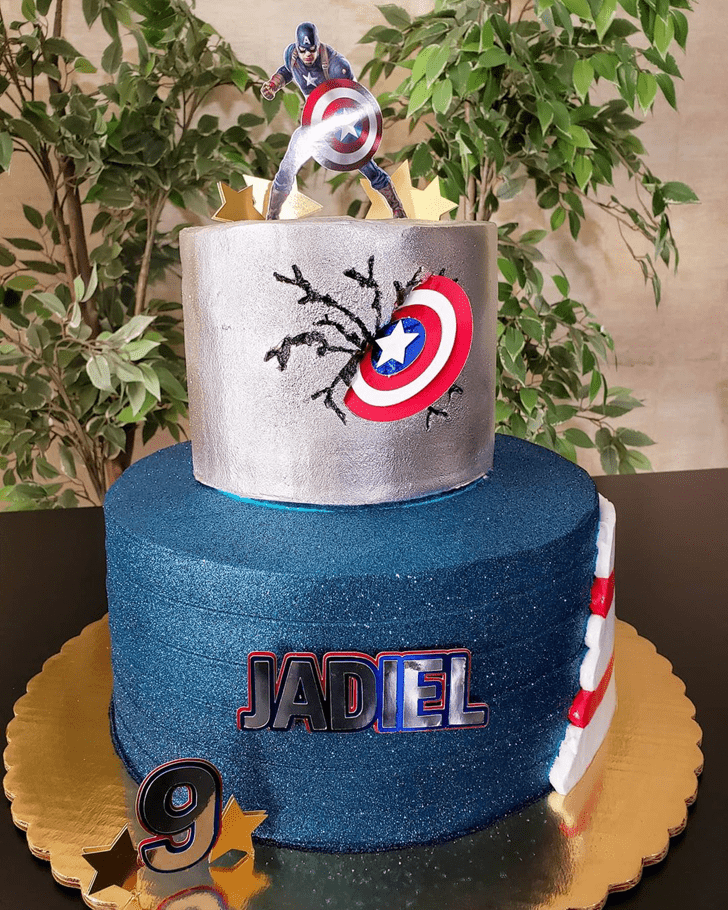 Fine Captain America Cake