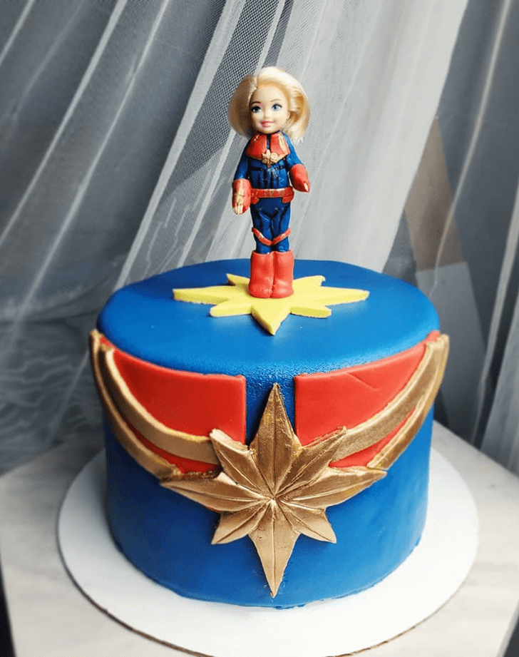 Exquisite Captain Marvel Cake