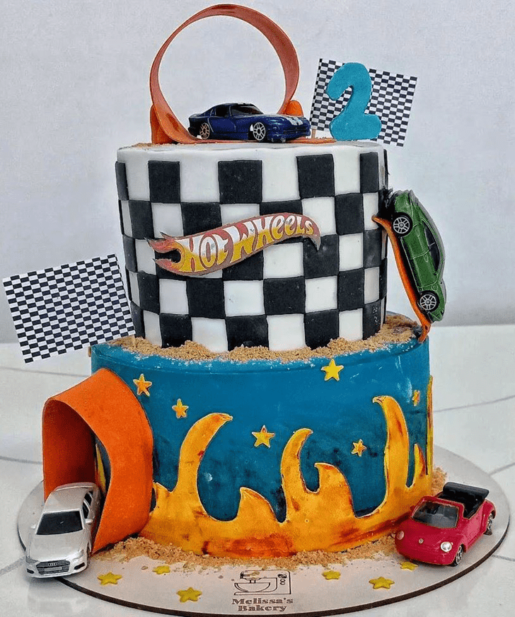 Beauteous Car Cake