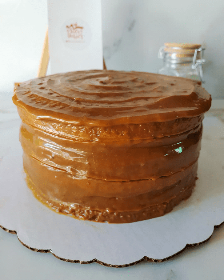 Lovely Caramel Cake Design