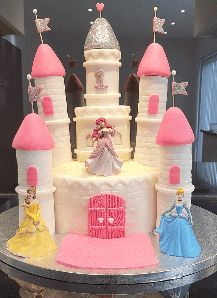 Good Looking Castle Cake