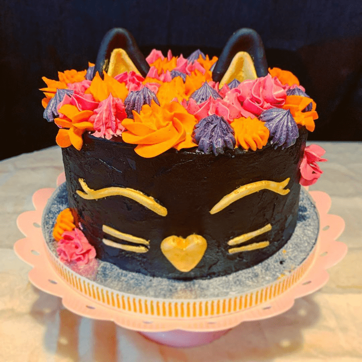 Alluring Cat Cake