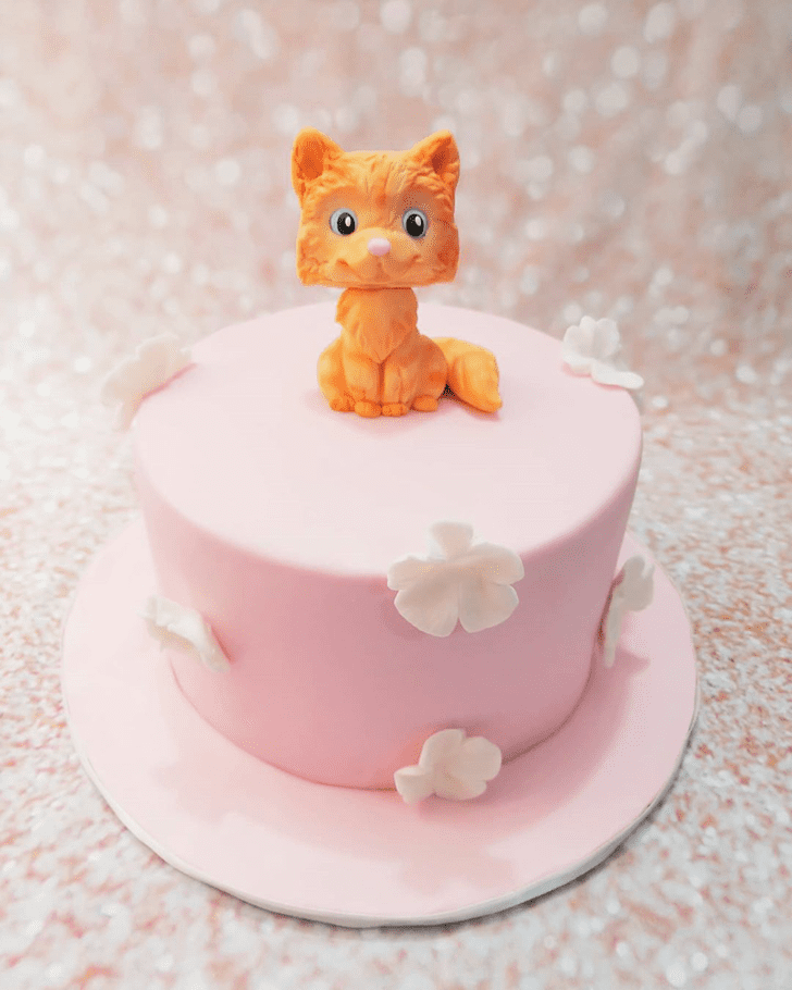 Delicate Cat Cake