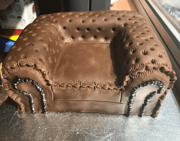 Lovely Chair Cake Design
