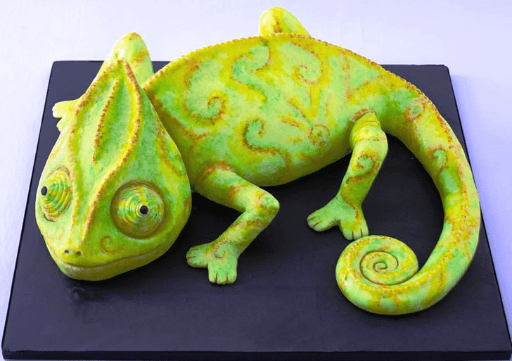 Exquisite Chameleon Cake