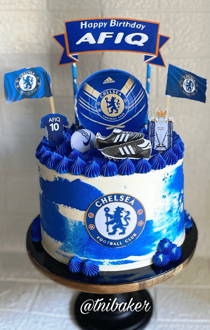 Splendid Chelsea Cake