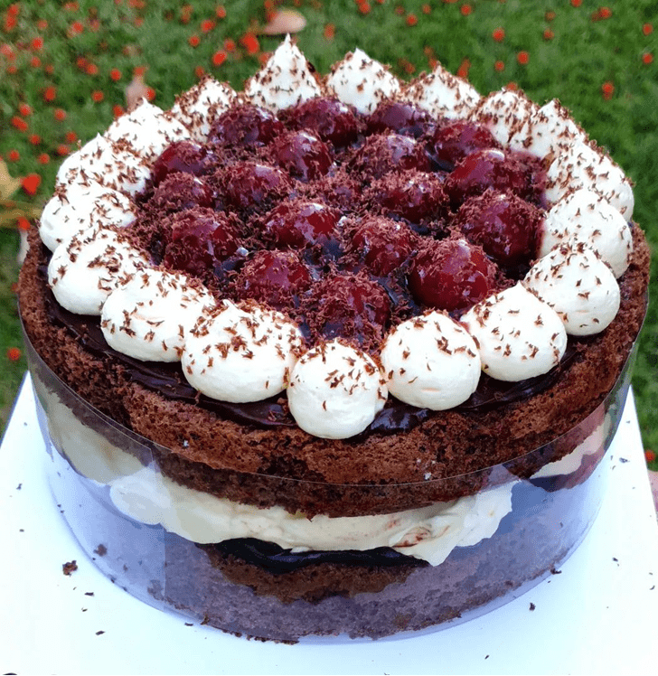 Pretty Cherry Cake